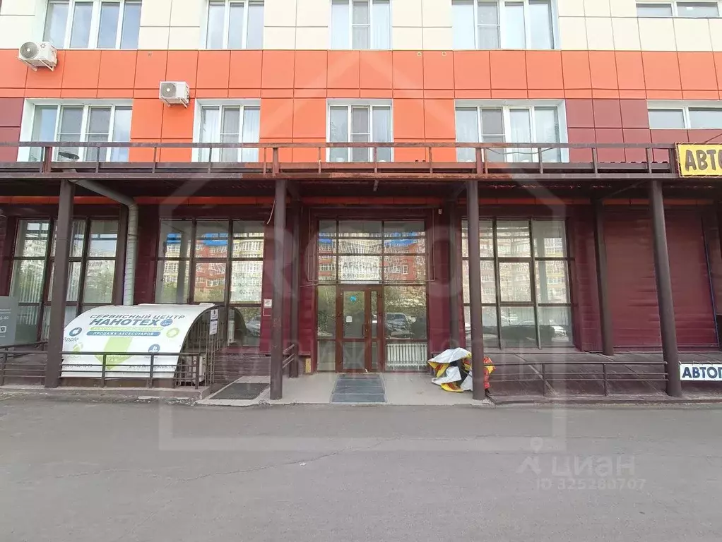 Помещение свободного назначения в Омская область, Омск ул. 10 лет ... - Фото 1