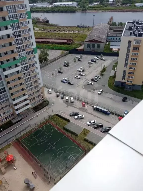 2-к кв. Тюменская область, Тюмень ул. Парада Победы, 9 (49.1 м) - Фото 0