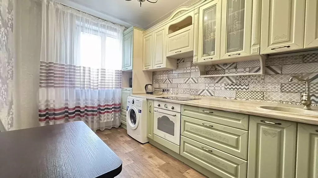 2-к. квартира, 55 м, 2/3 эт. - Фото 1