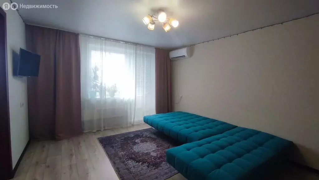 2-комнатная квартира: Саяногорск, микрорайон Центральный, 32 (52.3 м) - Фото 1