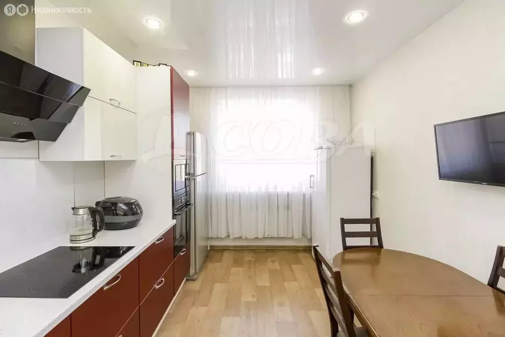 3-комнатная квартира: Тюмень, Западносибирская улица, 12/1 (94 м) - Фото 1