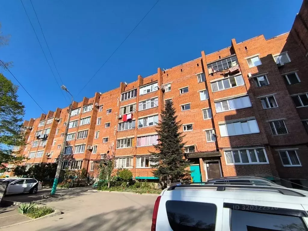 2-к кв. Адыгея, Майкоп ул. Коммунаров, 13 (50.0 м) - Фото 1