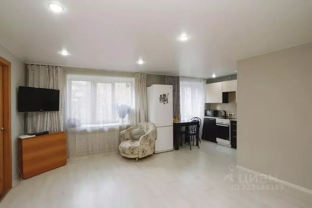 2-к кв. Иркутская область, Иркутск ул. Баррикад, 139 (42.4 м) - Фото 0