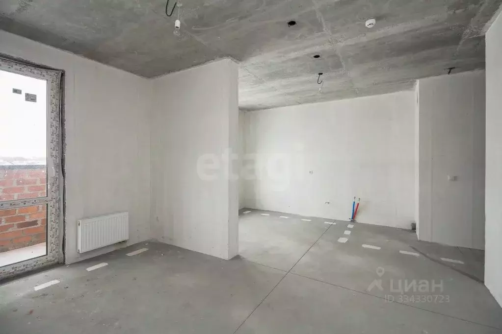 3-к кв. Тюменская область, Тюмень Рощино мкр, ул. Александра ... - Фото 1