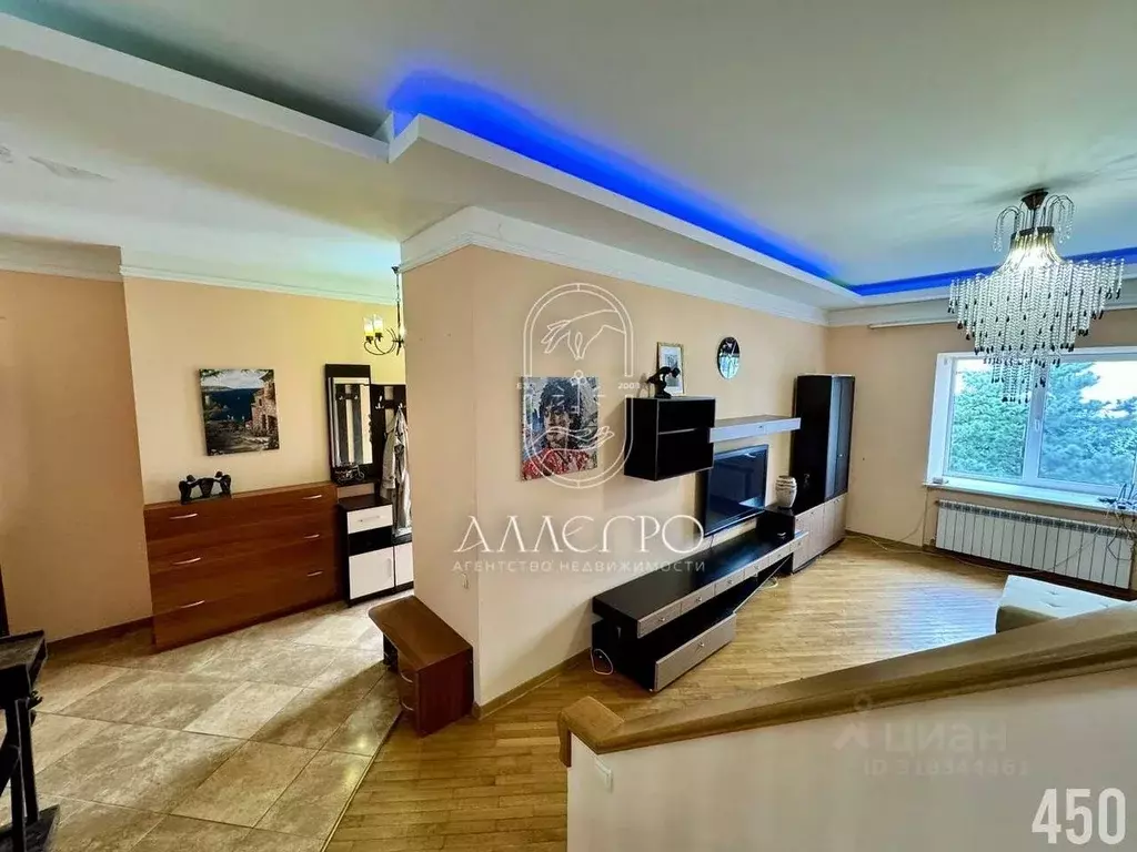 Дом в Севастополь ул. Ломоносова, 28 (177 м) - Фото 1