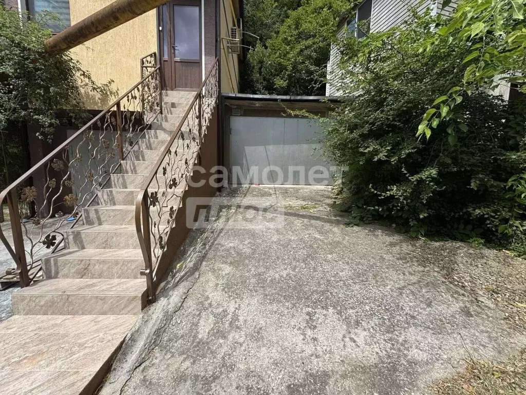 Гараж в Краснодарский край, Туапсе ул. Фрунзе, 55 (21 м) - Фото 2