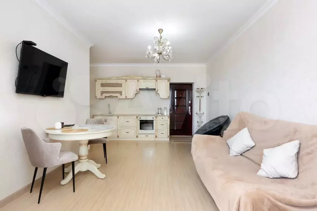 1-к. квартира, 50 м, 1/8 эт. - Фото 1