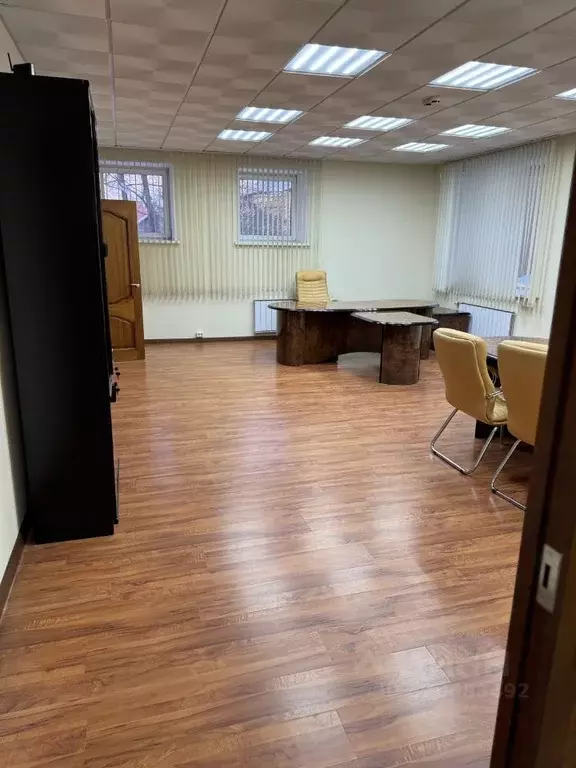 Помещение свободного назначения в Омская область, Омск Октябрьская ... - Фото 1