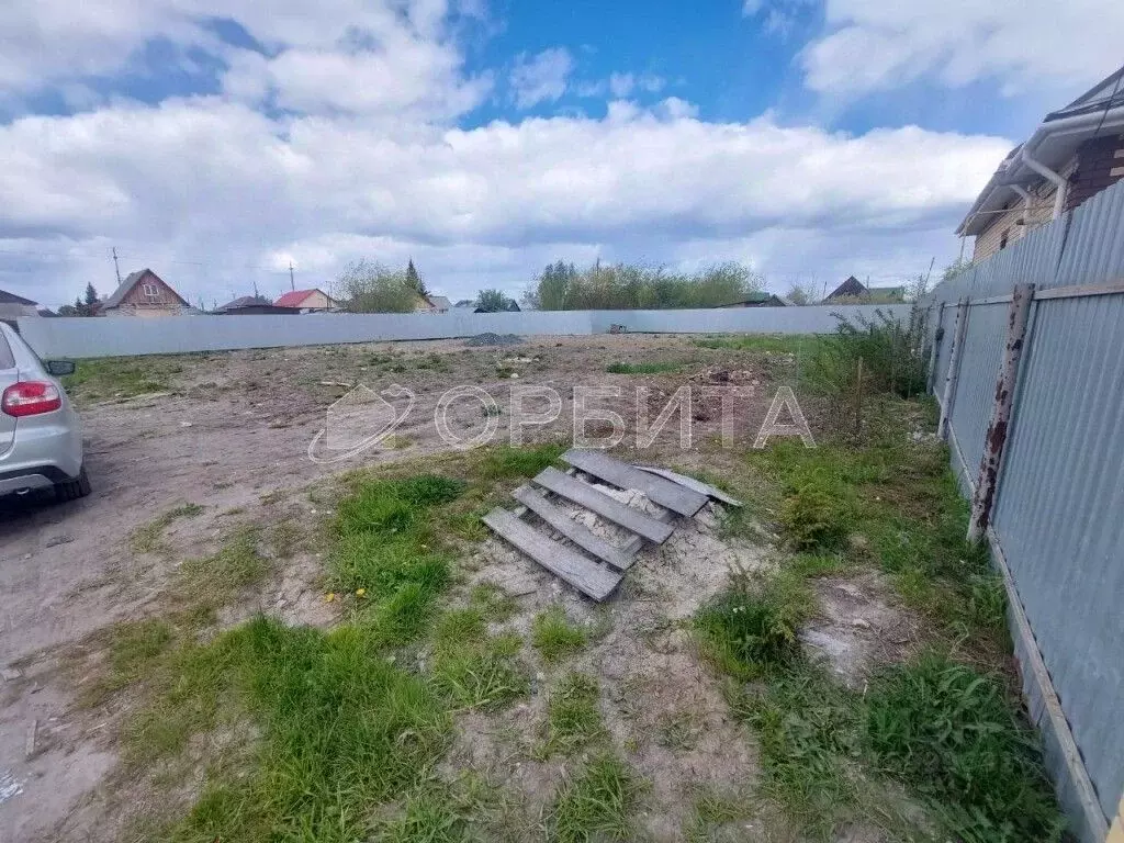 Участок в Тюменская область, Тюмень Парфеново мкр, ул. Доронина, 43 ... - Фото 1