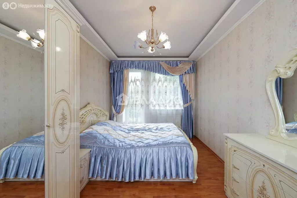 2-комнатная квартира: микрорайон Чкаловск, улица Беланова, 4 (65 м) - Фото 0