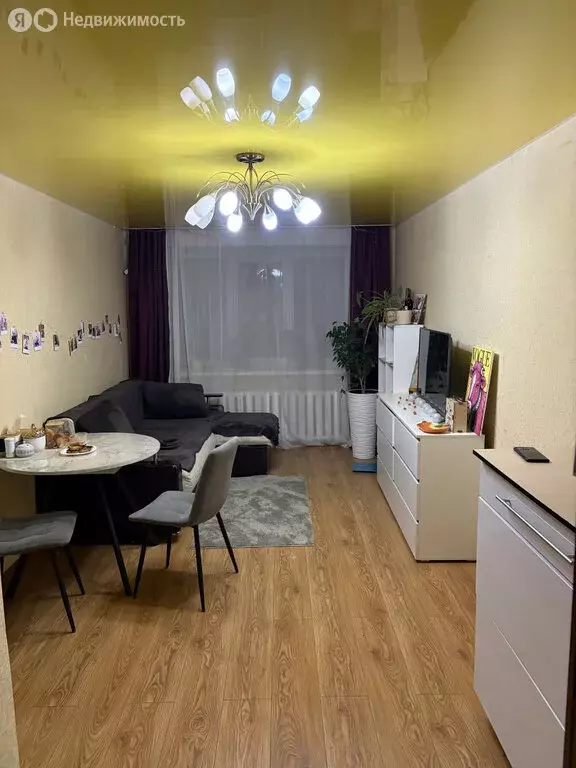 3-комнатная квартира: Курган, улица Коли Мяготина, 163А (49 м) - Фото 0
