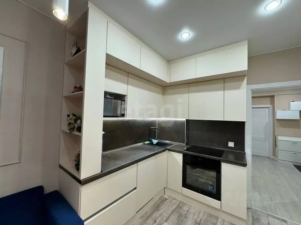 2-к кв. Ямало-Ненецкий АО, Новый Уренгой Арктическая ул., 31 (55.5 м) - Фото 1