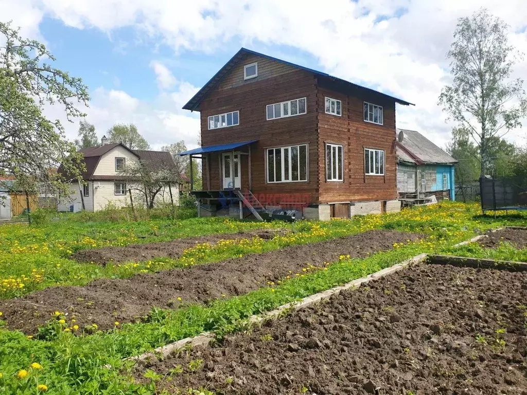 Дом в Ленинградская область, Тосненское городское поселение, с. Ушаки  ... - Фото 1