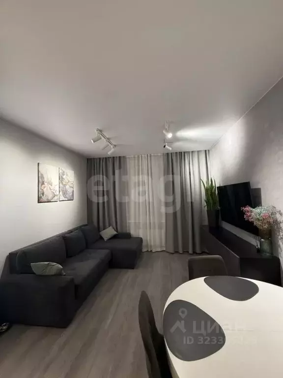 2-к кв. Сахалинская область, Южно-Сахалинск Больничная ул., 2 (76.0 м) - Фото 0