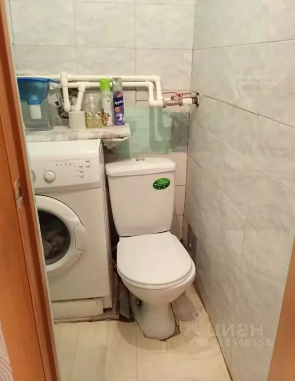 1-к кв. Белгородская область, Старый Оскол Интернациональный мкр, 12 ... - Фото 0
