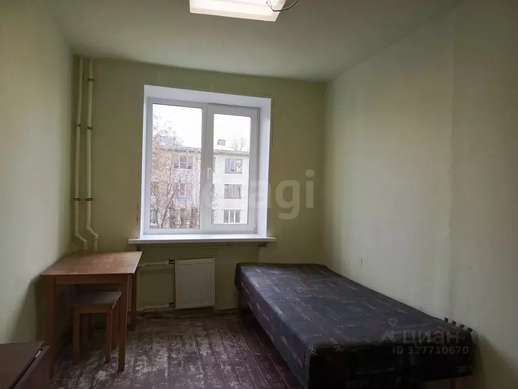 Комната Ленинградская область, Кириши Пионерская ул., 4 (9.8 м) - Фото 1