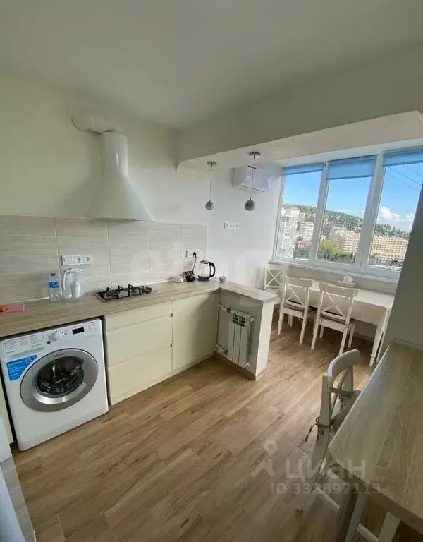 2-к кв. Крым, Ялта ул. Ленинградская, 2 (63.0 м) - Фото 1