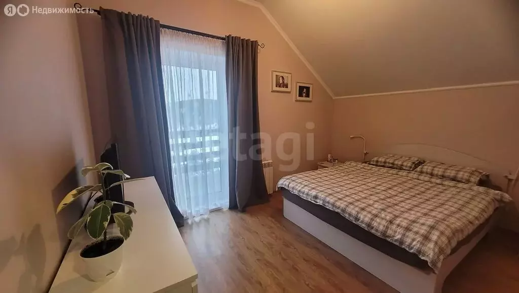 Дом в Сатка, Комсомольская улица (256.1 м) - Фото 1