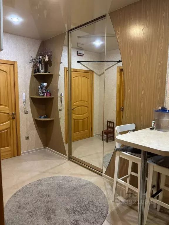 1-к кв. Омская область, Омск Солнечный мкр, ул. Комкова, 8/1 (49.7 м) - Фото 1