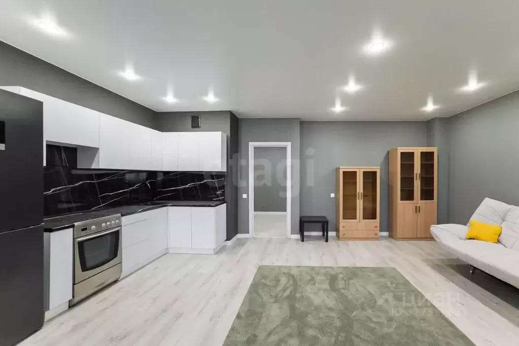 2-к кв. Ульяновская область, Ульяновск ул. Кирова, 6 (77.8 м) - Фото 1