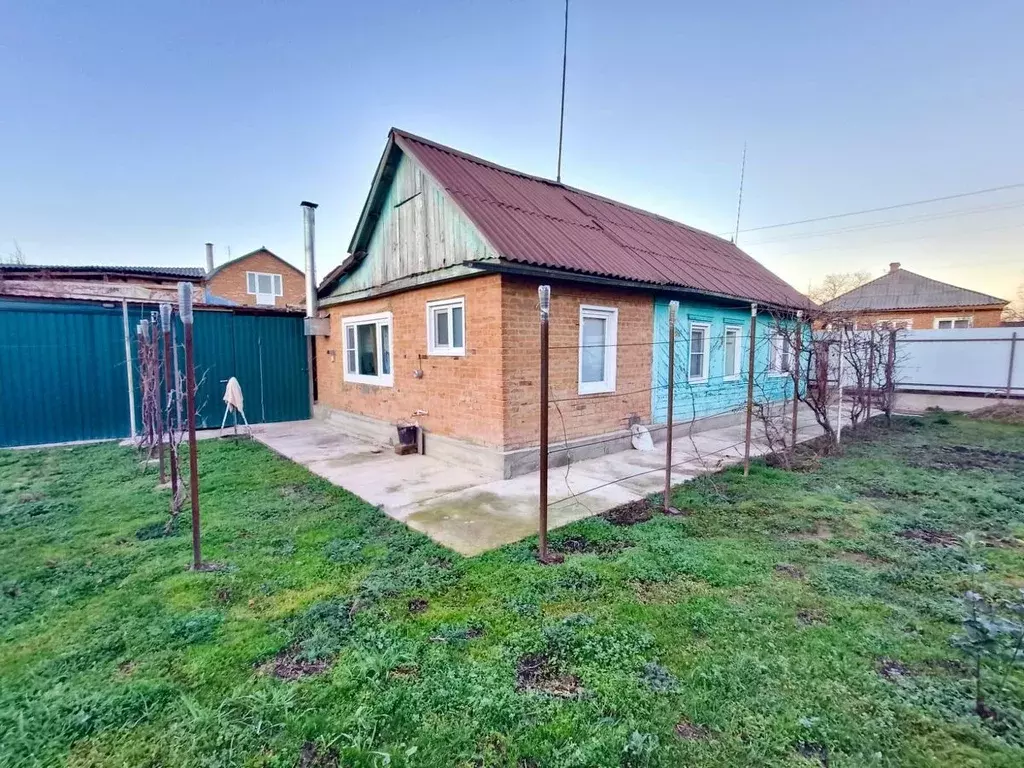 Дом в Краснодарский край, Лабинск ул. 1-я Северная (53 м) - Фото 1