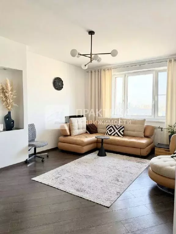 Продается 4-комнатная квартира - Фото 2