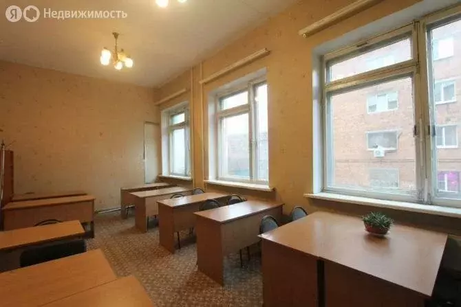 Помещение свободного назначения (900 м) - Фото 1
