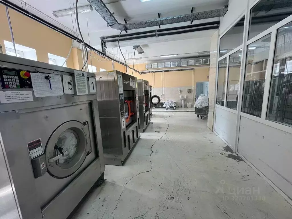 Помещение свободного назначения в Тюменская область, Тюмень ул. Юрия ... - Фото 2