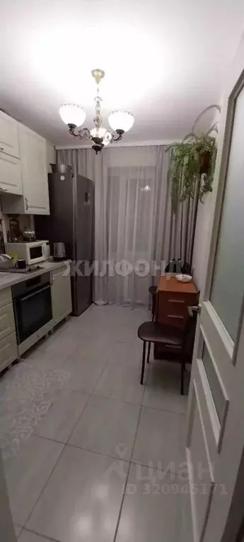 3-к кв. Новосибирская область, Новосибирск ул. Толбухина, 27/2 (62.1 ... - Фото 2