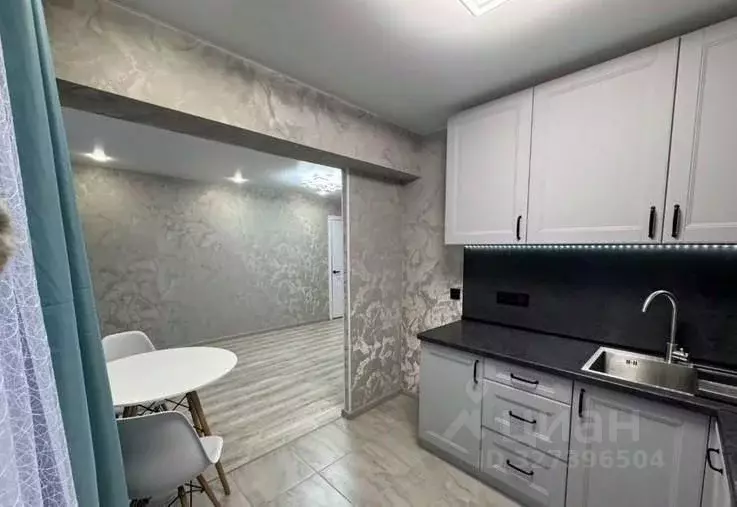 2-к кв. Омская область, Омск Городок Нефтяников мкр, ул. ... - Фото 2