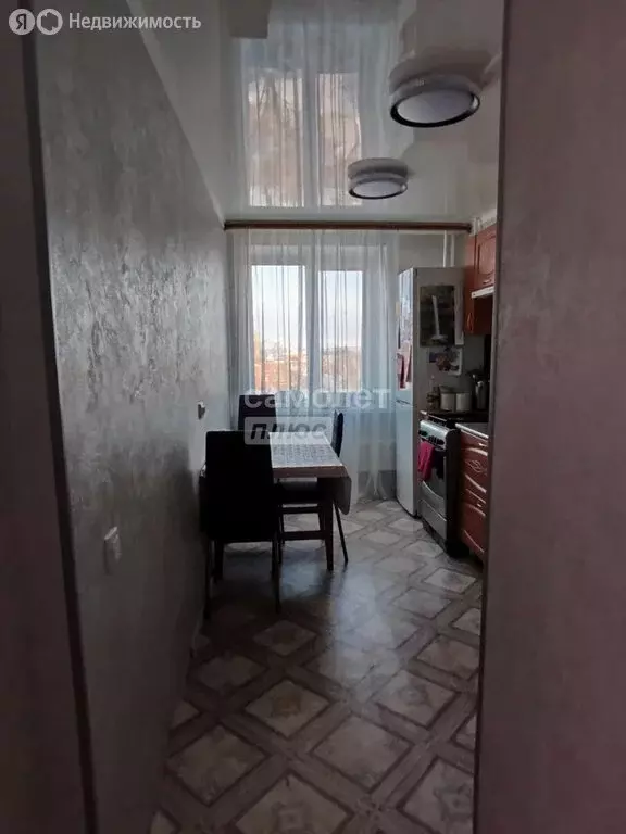 3-комнатная квартира: Омск, улица 12 Декабря, 102 (62 м) - Фото 0