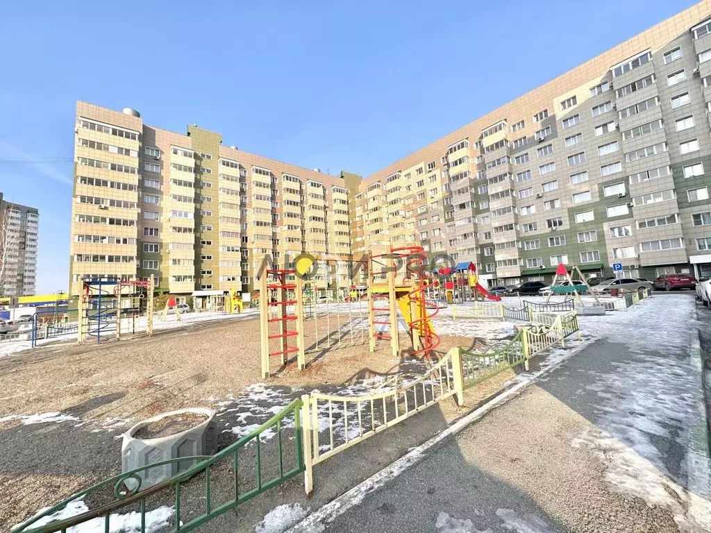 2-к кв. Алтайский край, Барнаул Балтийская ул., 105 (53.2 м) - Фото 1