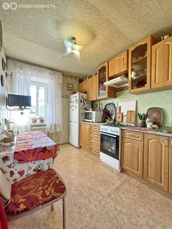 3-комнатная квартира: Калуга, микрорайон Анненки, улица Вишневского, 9 ... - Фото 2