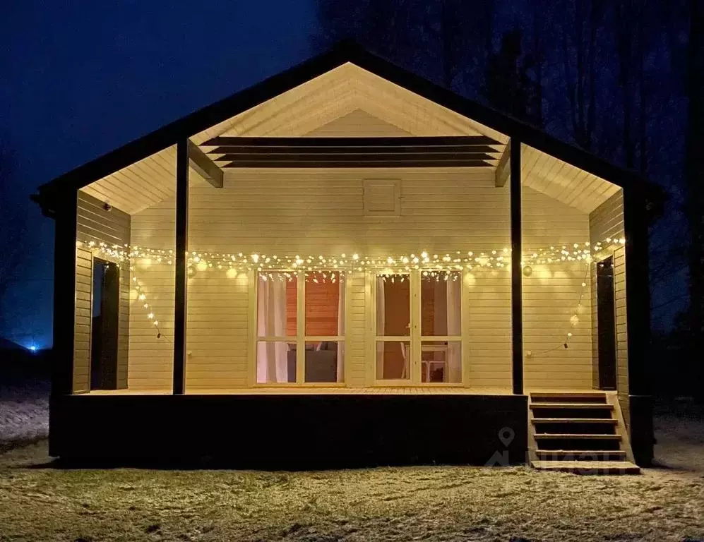 Дом в Новгородская область, Новгородский район, Ракомское с/пос, д. ... - Фото 1