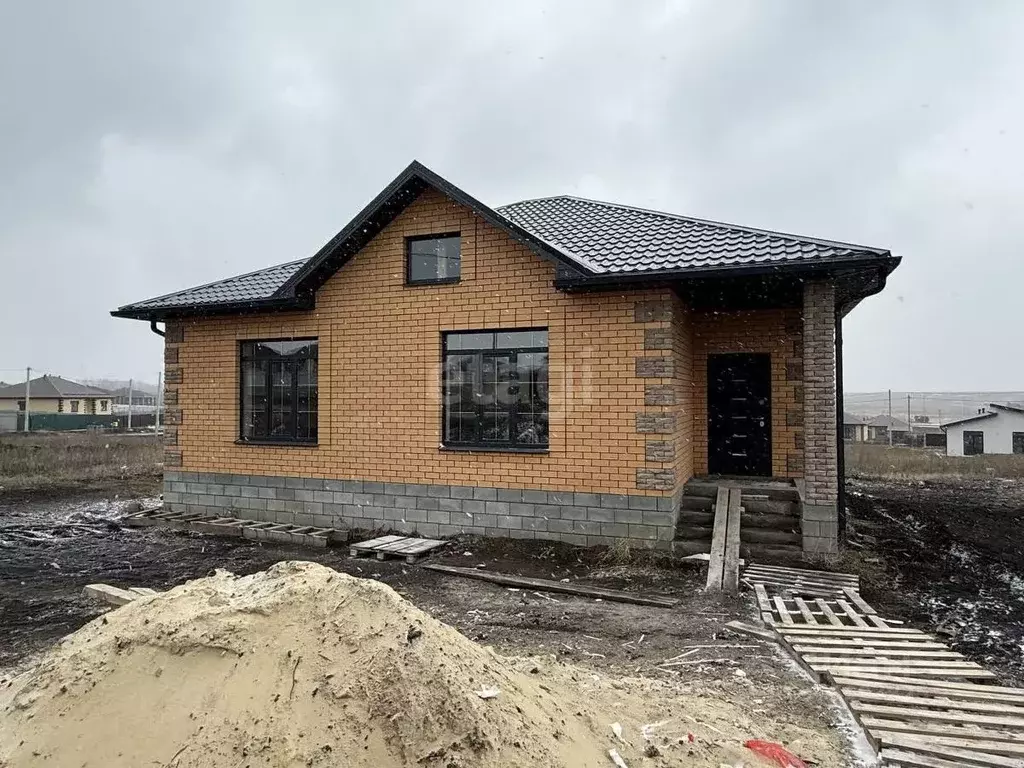 Дом в Белгородская область, Белгородский район, пос. Майский просп. ... - Фото 0