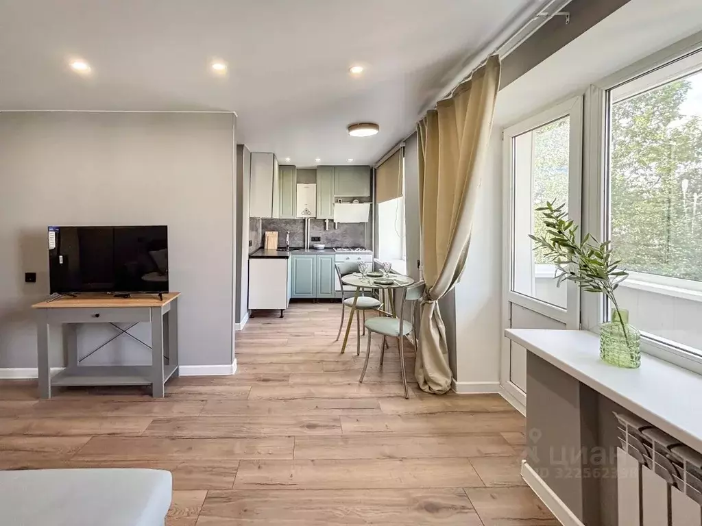 2-к кв. Псковская область, Псков ул. Труда, 22 (43.7 м) - Фото 2