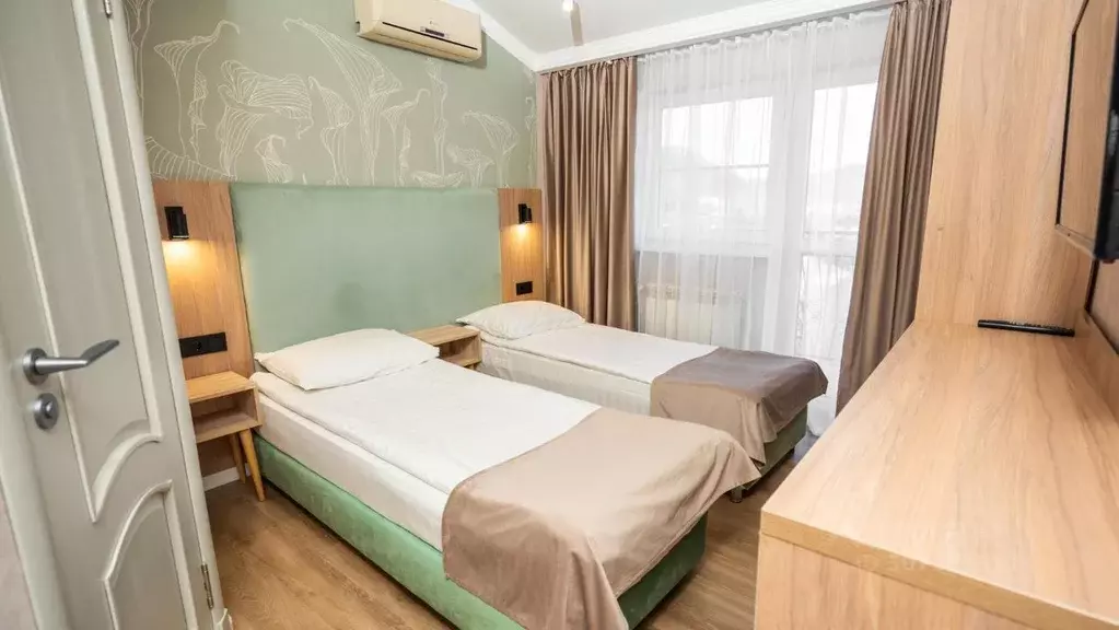 Комната Краснодарский край, Туапсе Азовская ул., 8 (12.0 м) - Фото 1