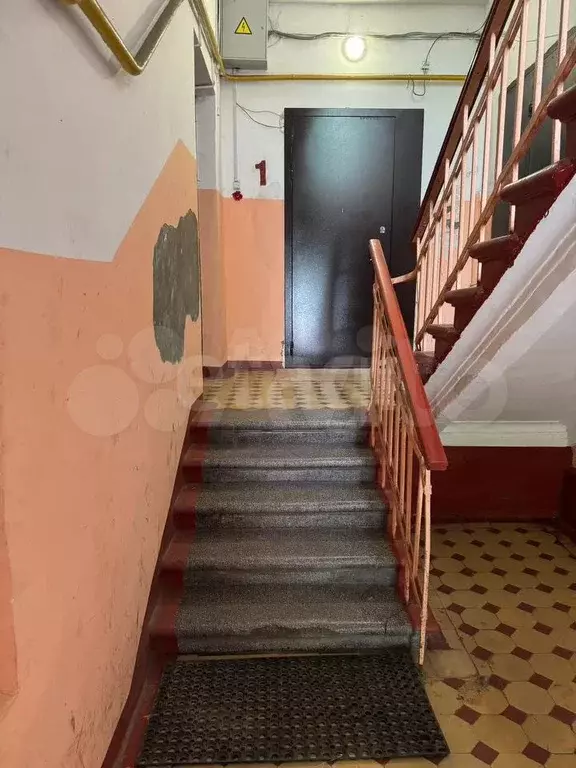 Комната 11,8 м в 1-к., 1/3 эт. - Фото 1
