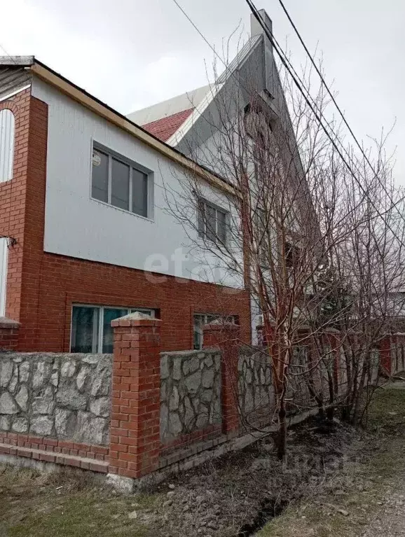 Дом в Новосибирская область, Искитим ул. Лазо, 9 (250 м) - Фото 1