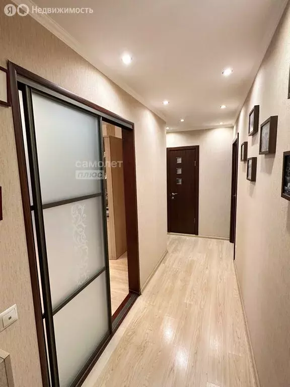 3-комнатная квартира: Москва, улица Маршала Захарова, 23 (60 м) - Фото 1