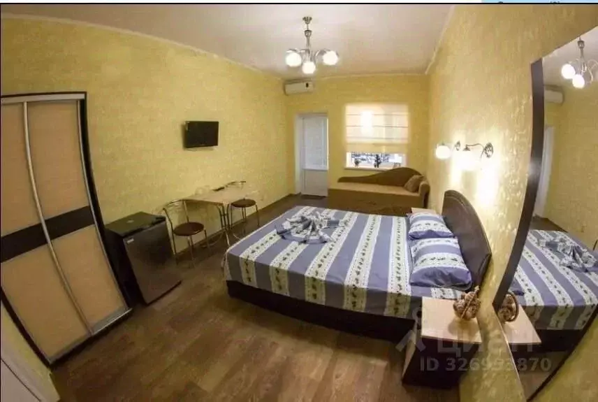 Дом в Крым, Сакский район, с. Штормовое ул. Набережная, 3 (613 м) - Фото 2