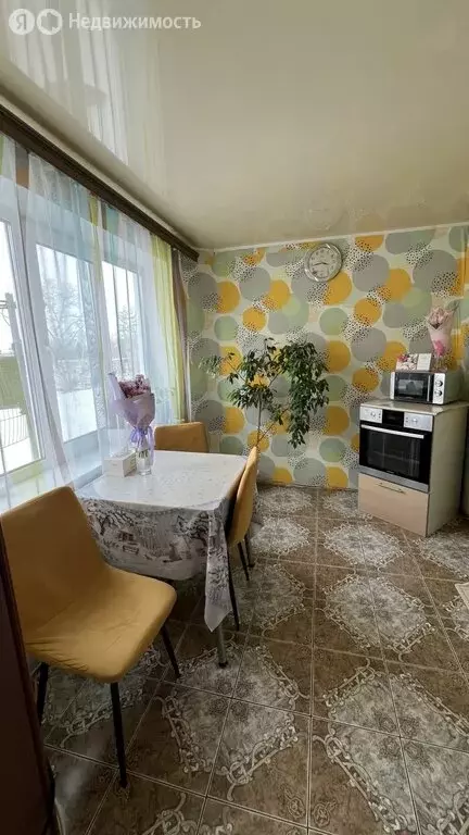 3-комнатная квартира: село Некрасовка, улица Ленина, 6 (61.7 м) - Фото 1