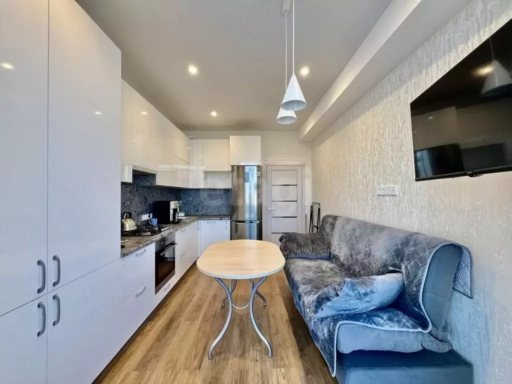 1-к кв. Крым, Симферополь ул. Балаклавская (57.5 м) - Фото 2