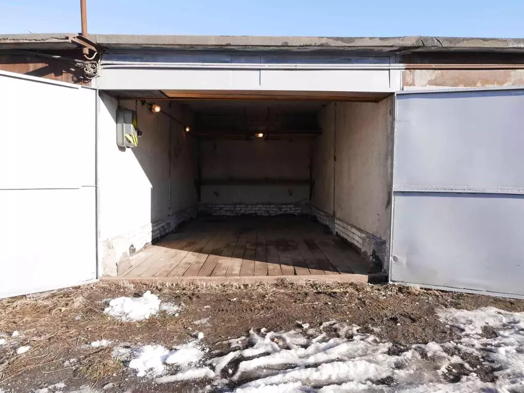 Гараж в Санкт-Петербург Кубинская ул., 3 (18 м) - Фото 1