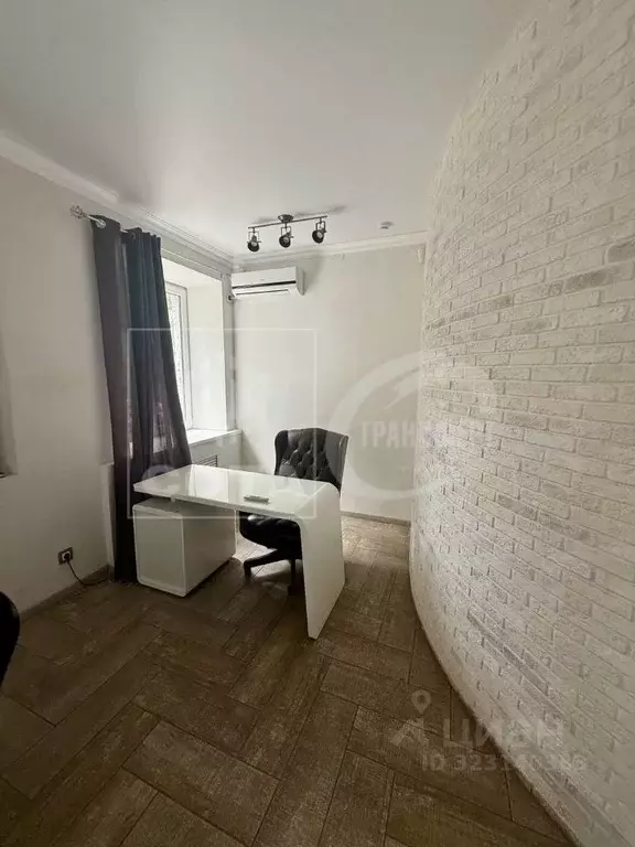 Помещение свободного назначения в Воронежская область, Воронеж ул. ... - Фото 0