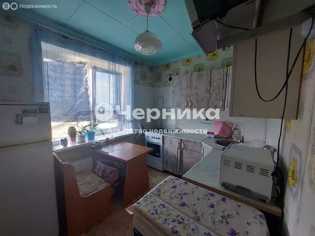 3-комнатная квартира: Каменск-Шахтинский, Цветочная улица, 2 (46.3 м) - Фото 1