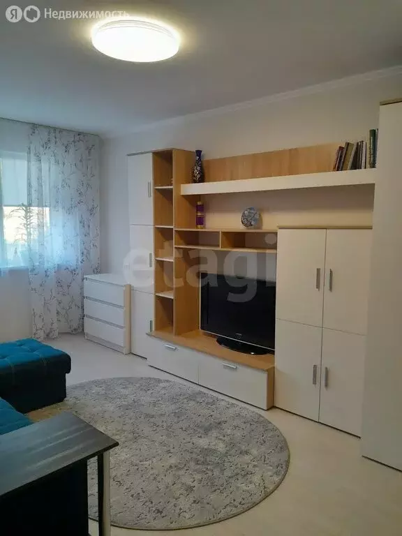3-комнатная квартира: Барнаул, улица Георгиева, 4 (60.9 м) - Фото 0