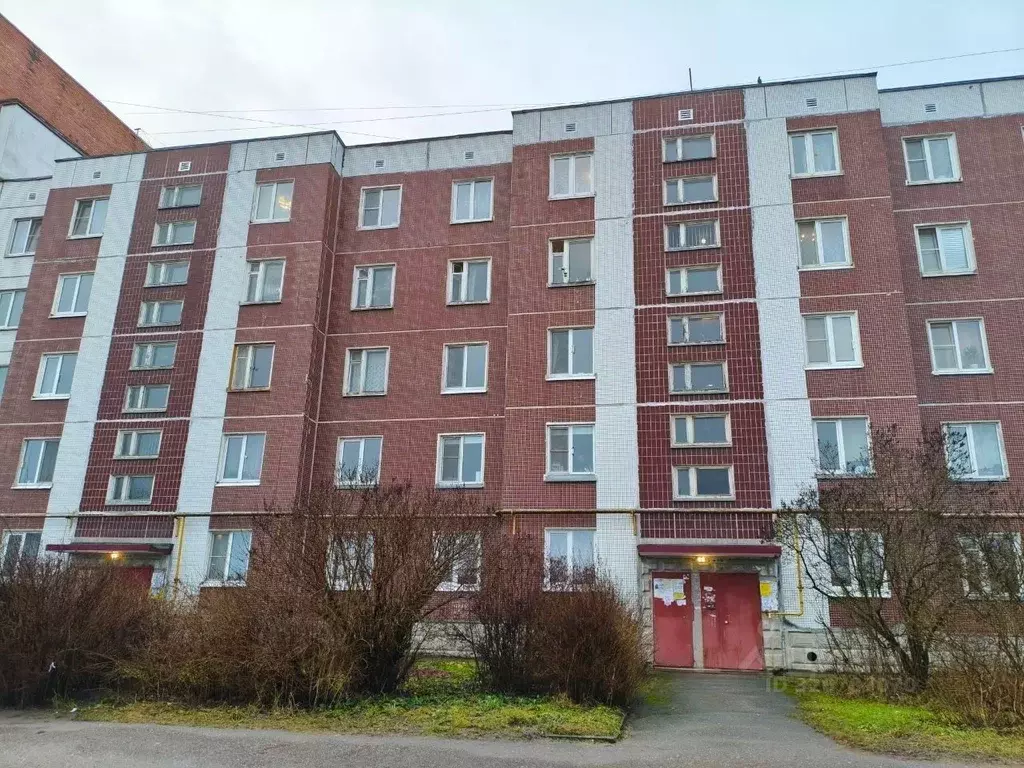 3-к кв. Ленинградская область, Гатчина ул. Генерала Кныша, 5 (73.4 м) - Фото 1