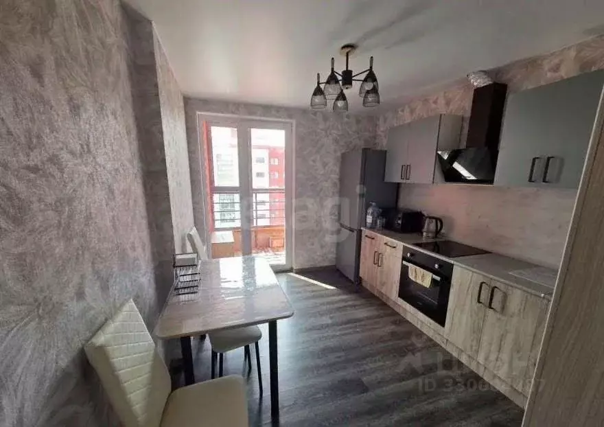 1-к кв. Тюменская область, Тюмень проезд Тихий, 4 (36.7 м) - Фото 1