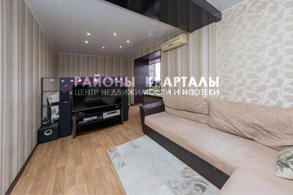2-к кв. Челябинская область, Челябинск ул. Дзержинского, 97б (65.0 м) - Фото 0